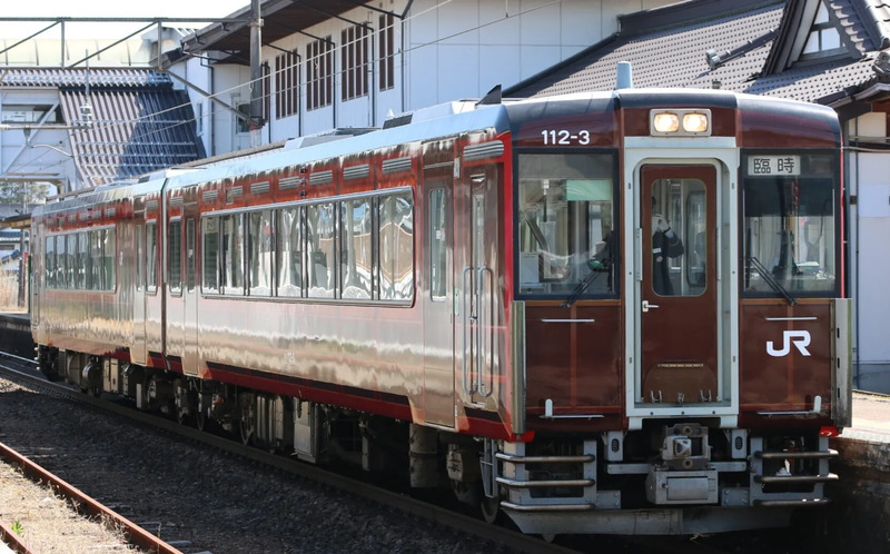キハ110系 レトロラッピング車両